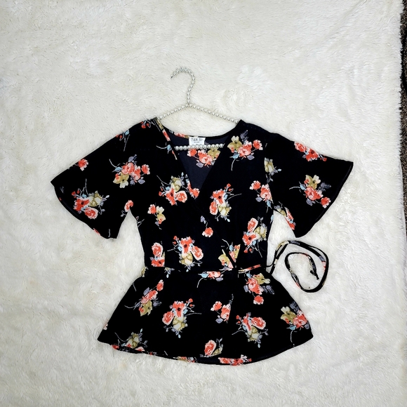 SIENNA SKY Floral Blouse - Picture 12 of 14